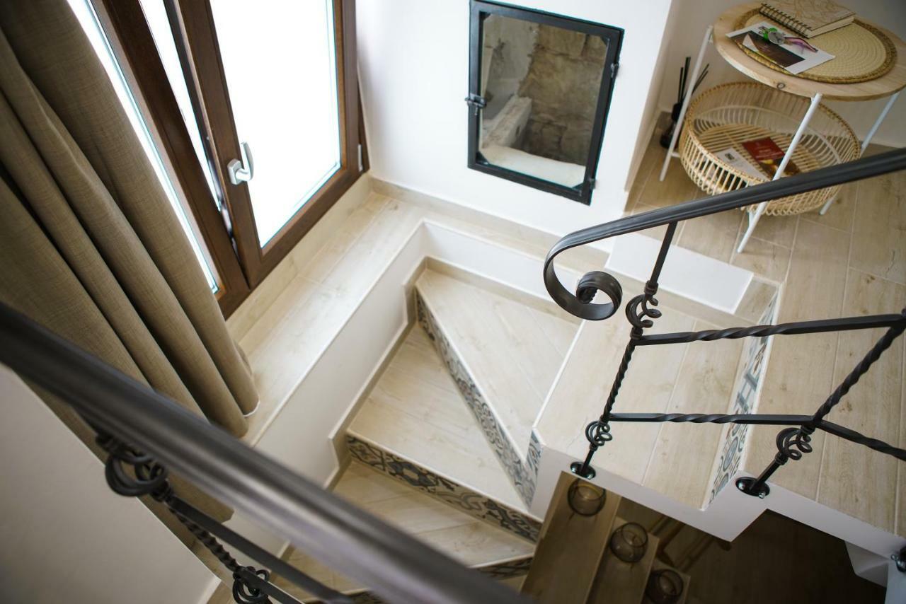 HOME 5 - Giù in Dimora Putignano Extérieur photo