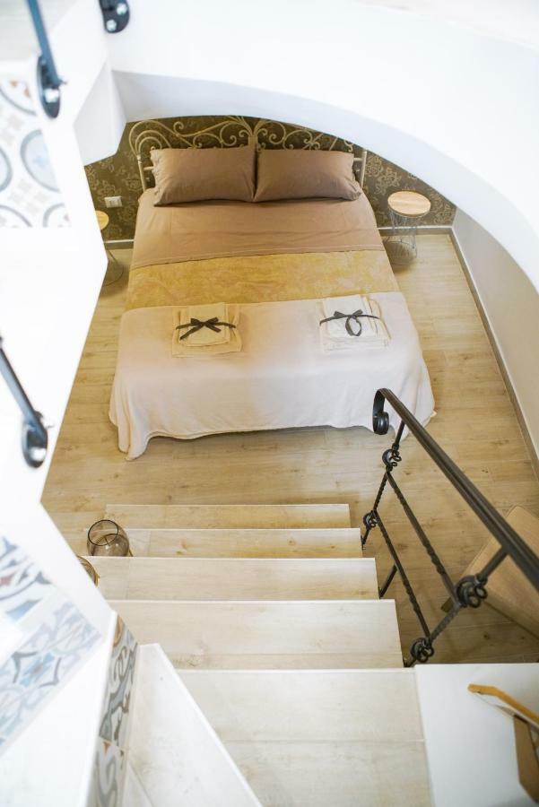 HOME 5 - Giù in Dimora Putignano Extérieur photo