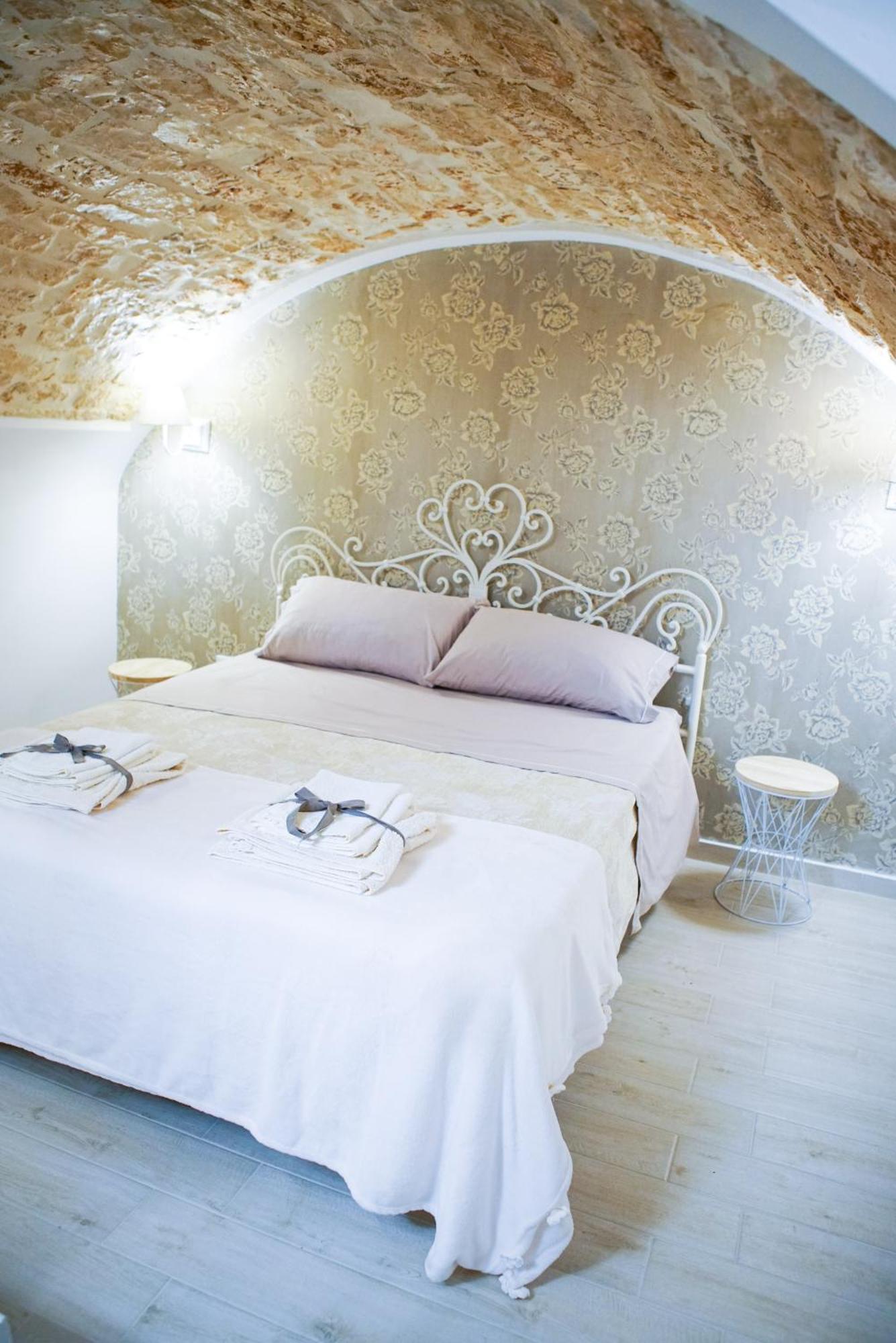 HOME 5 - Giù in Dimora Putignano Extérieur photo